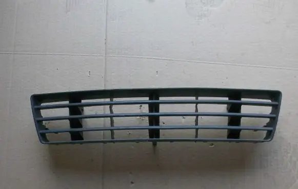 Front bumper lower grill