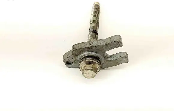 Nissan X-Trail T32 Fuel Injector clamp holder