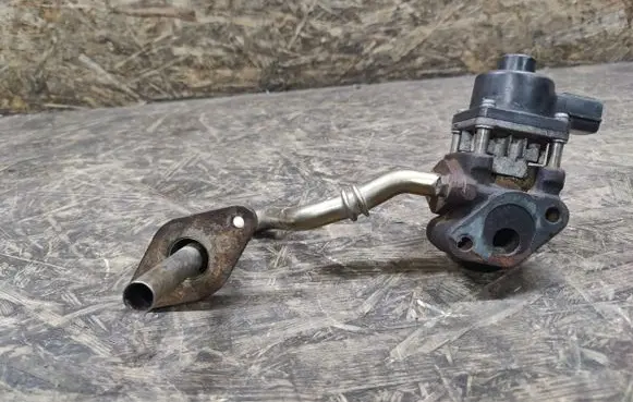 Suzuki Liana EGR valve 79073A