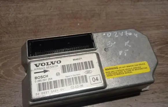 Volvo V70 Airbag control unit/module 0285001254 8645271