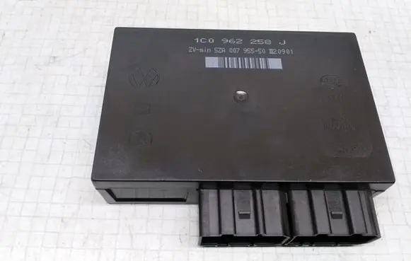 Volkswagen Golf IV Comfort/convenience module 1C0962258J 5ZA00795550