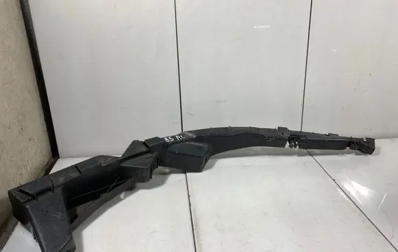Volkswagen PASSAT B5 Front bumper mounting bracket 3B0807050C
