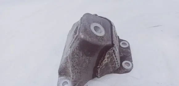 BMW 5 F10 F11 Engine mounting bracket 6795958 6781242 73681310