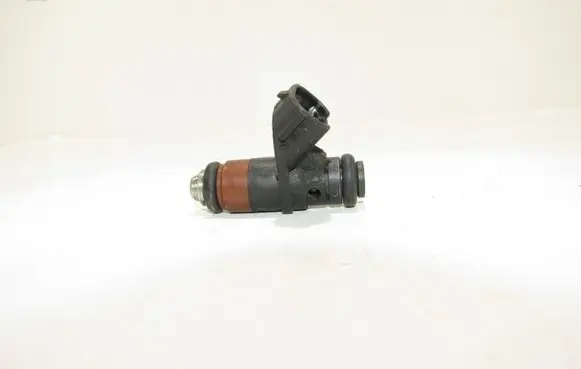 Skoda Fabia Mk1 (6Y) Fuel injector 036906031l