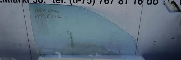 Volkswagen Polo Front door window glass four-door 1212123