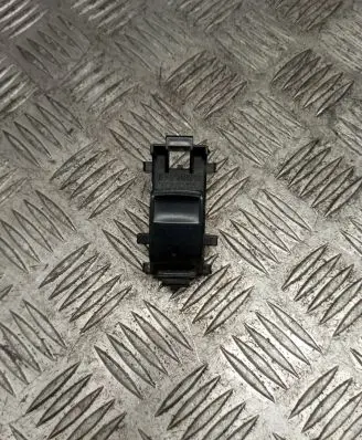 Toyota Yaris Electric window control switch 8292N75