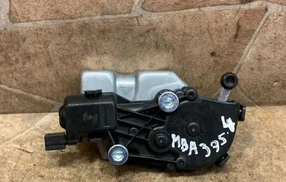 Mercedes-Benz GL X166 Vent window/glass motor A1666700104