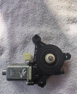 Audi A4 S4 B9 Front door window regulator motor 8W0959801
