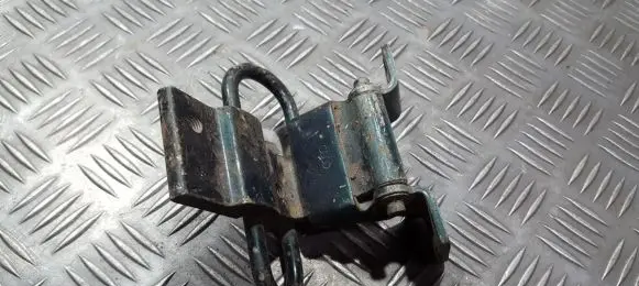 Audi A4 S4 B5 8D Rear door lower hinge