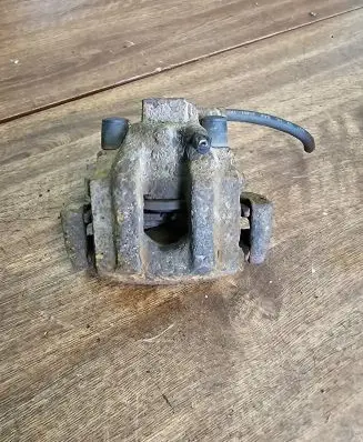 BMW 5 E34 Rear brake caliper