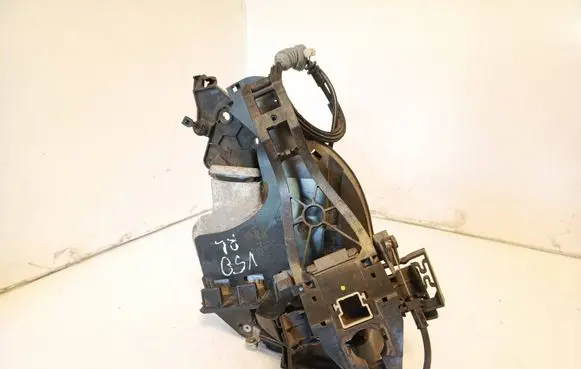 Volvo V50 Rear door lock 30699111 985916102