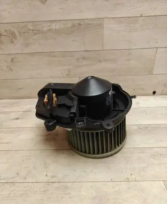 Volkswagen PASSAT B5.5 Heater fan/blower 740221233F 8D1820021