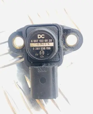 Mercedes-Benz E W212 Air pressure sensor A0071530028