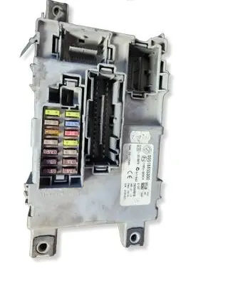 Fiat Doblo Fuse module 00518855300 28263378 116RI000674