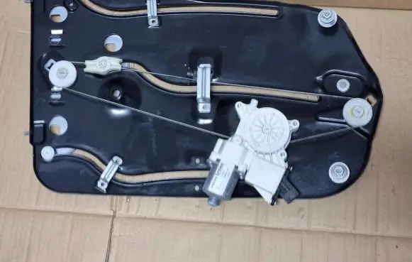 Volvo C70 Rear door window regulator with motor 9466809 30784123