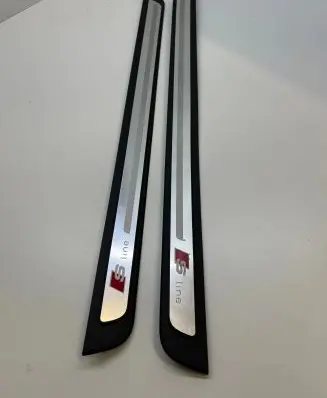 Audi A5 8T 8F Front sill trim cover 8T0853374