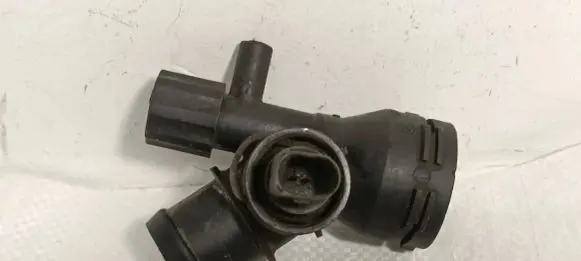Volkswagen Touran I Engine coolant pipe/hose 1K0122291D
