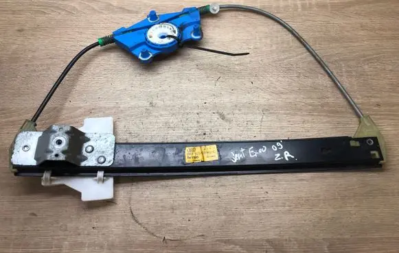 Seat Exeo (3R) Rear window lifting mechanism without motor 8E0839462C