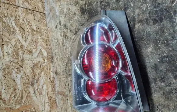 Toyota Corolla Verso AR10 Rear/tail lights 0000010202 0F01 E410173