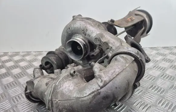 Mercedes-Benz C W204 Turbo A6510902880 A6510906180 A6510905780