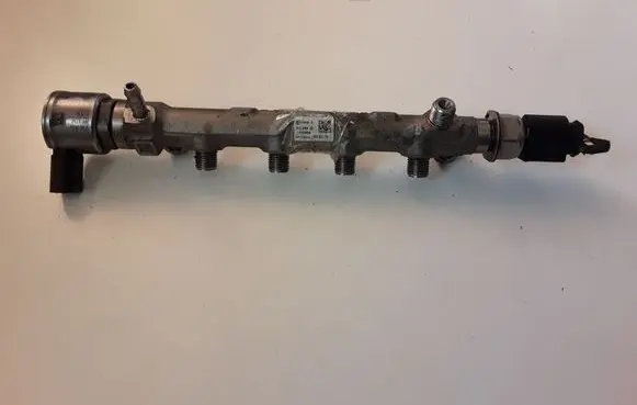 Volkswagen Tiguan Fuel main line pipe 04L089G