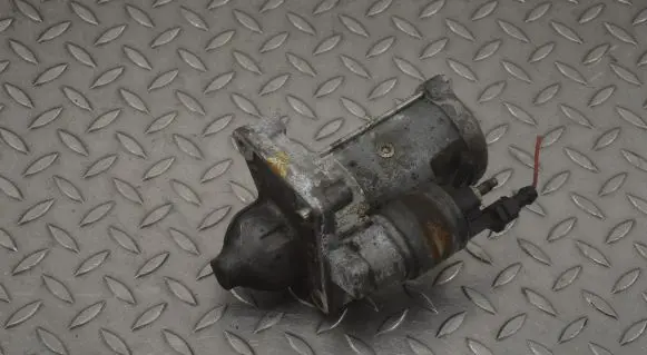 Citroen C4 II Starter motor 9832577880