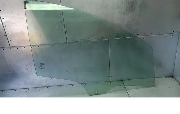 Fiat Punto (199) Front door window glass four-door