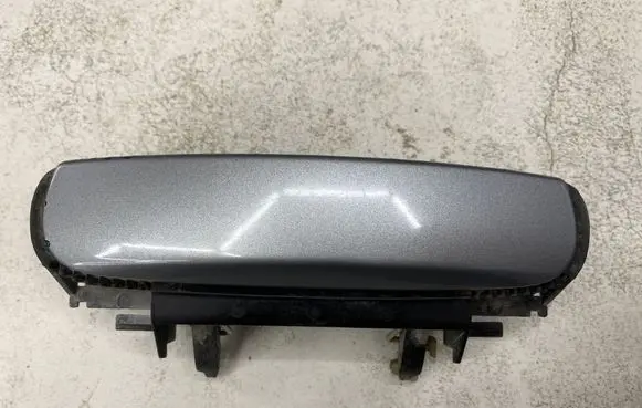 Audi A4 S4 B7 8E 8H Front door exterior handle 4B0839885