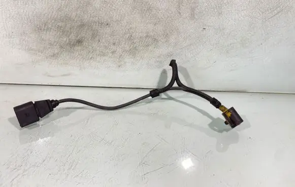 Audi A4 S4 B7 8E 8H Camshaft position sensor 045906433