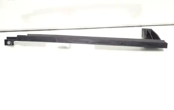 Hyundai ix20 Rear door windshield rail 835451P000