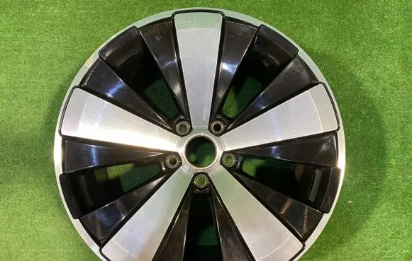 Volkswagen Beetle A5 R18 alloy rim 