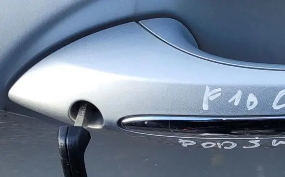 BMW 5 F10 F11 Front door lock (next to the handle) 