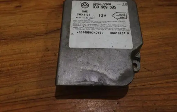 Volkswagen Golf IV Airbag control unit/module 1c0909605 5wk43121