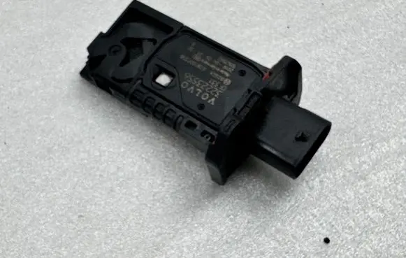 Volvo XC90 Mass air flow meter 32223556