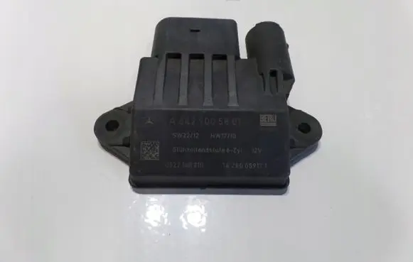 Mercedes-Benz CLS C219 Glow plug pre-heat relay A6429005801