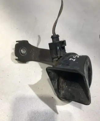Volkswagen Golf V Horn signal 4D0971992