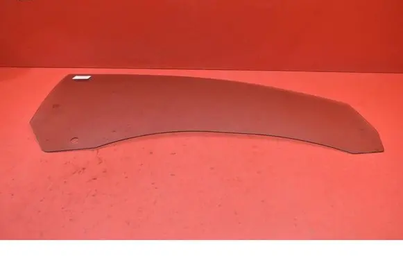 Audi A5 8T 8F Front door window glass four-door 