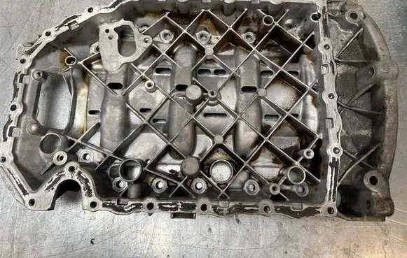 Audi A5 8T 8F Oil sump 06J103603 06J145961