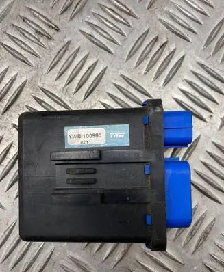 Land Rover Freelander Coolant fan relay YWB100980