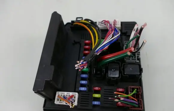 Nissan Qashqai Fuse box set 284B7JD02E