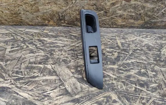Nissan Note (E12) Rear door handle trim 829613VWOA