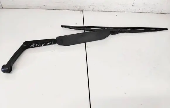 Audi A3 S3 8L Front wiper blade arm