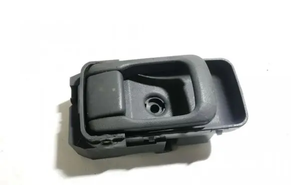 Nissan Altima Front door interior handle