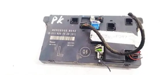 Mercedes-Benz E W211 Door control unit/module 2118207526