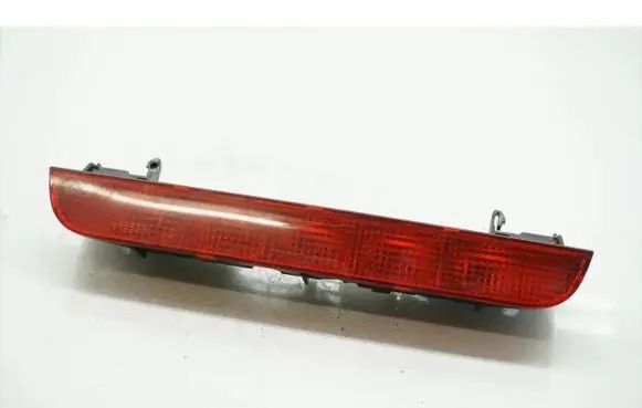 Nissan X-Trail T30 Third/center stoplight P1842