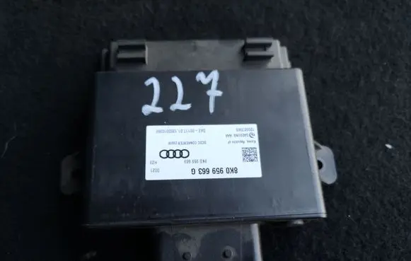 Skoda Yeti (5L) Voltage converter/converter module 8K0959663G