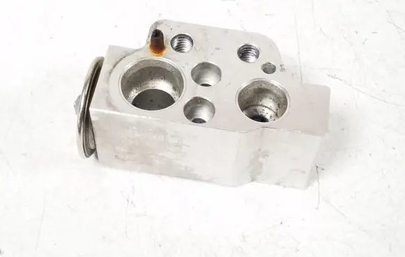 Audi A8 S8 D4 4H Air conditioning (A/C) expansion valve 