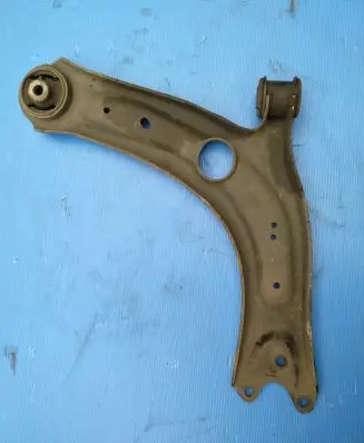 Volkswagen Tiguan Front lower control arm/wishbone