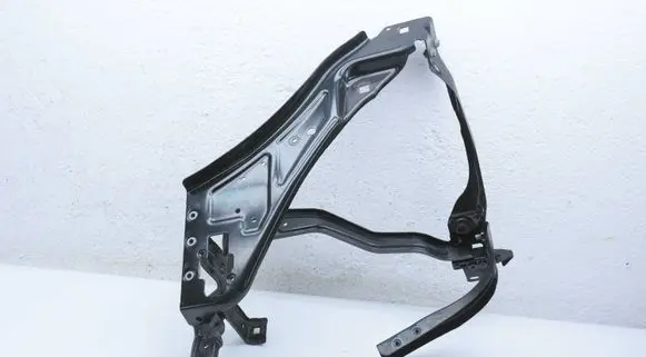 Mercedes-Benz E C207 W207 Headlight part A2076201900 A2076200372