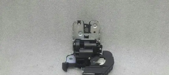 Audi A6 S6 C7 4G Tailgate/trunk/boot lock/catch/latch 4H0827505A